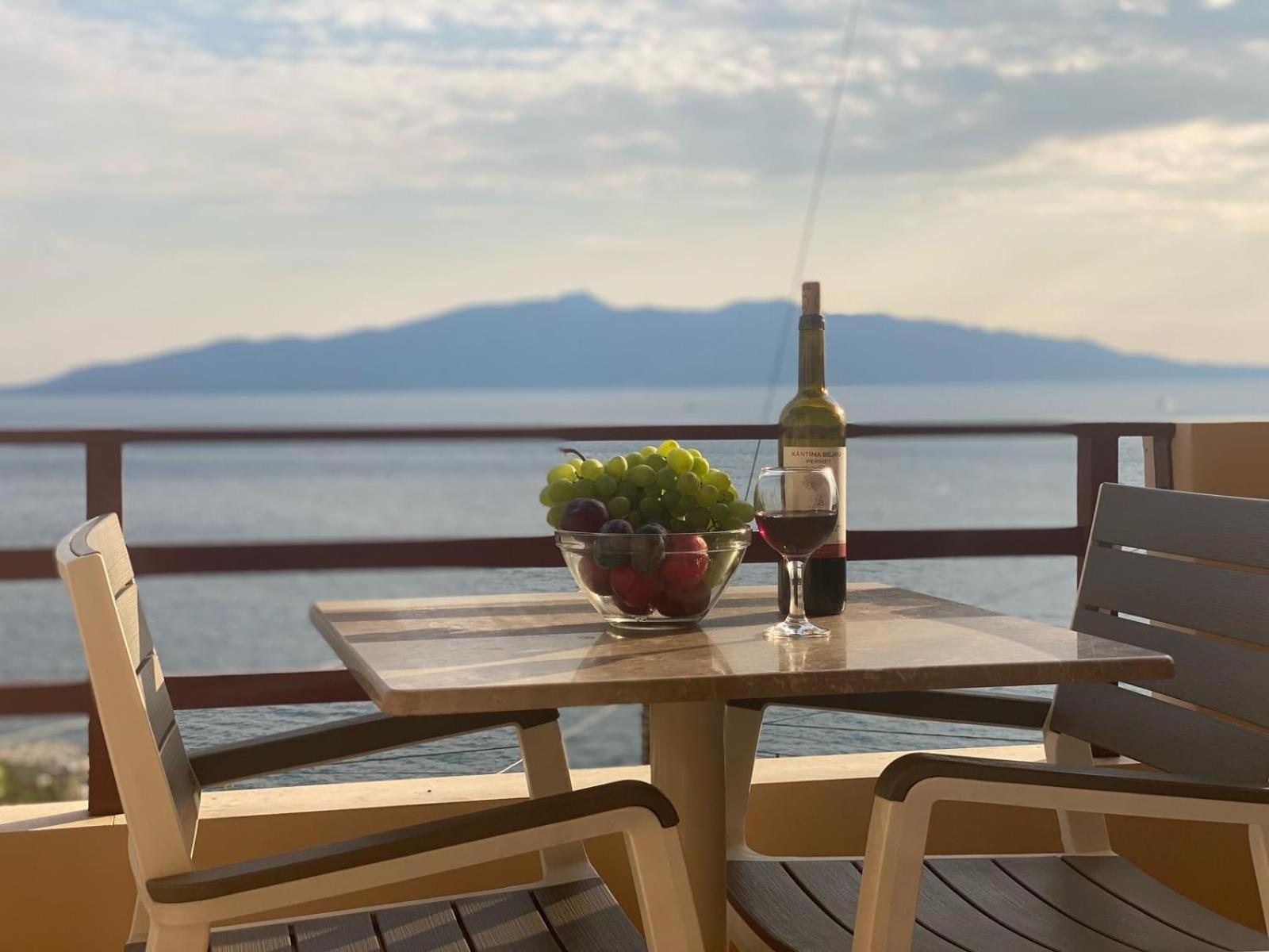 Del Mar Sea View Apartment Sarandë Exterior foto
